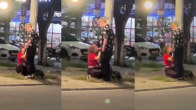 越南岘港街头 惊现野战男女 红衣女当街跪舔黄毛男大屌 连撸带吸玩深喉！