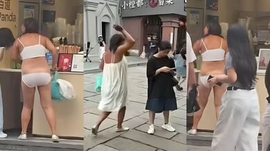 衣裳街街头猎奇事件刷屏 神经病女子闹市区发癫用鞋砸美女 马路中一丝不挂狂舞 路人惊呼拍照！